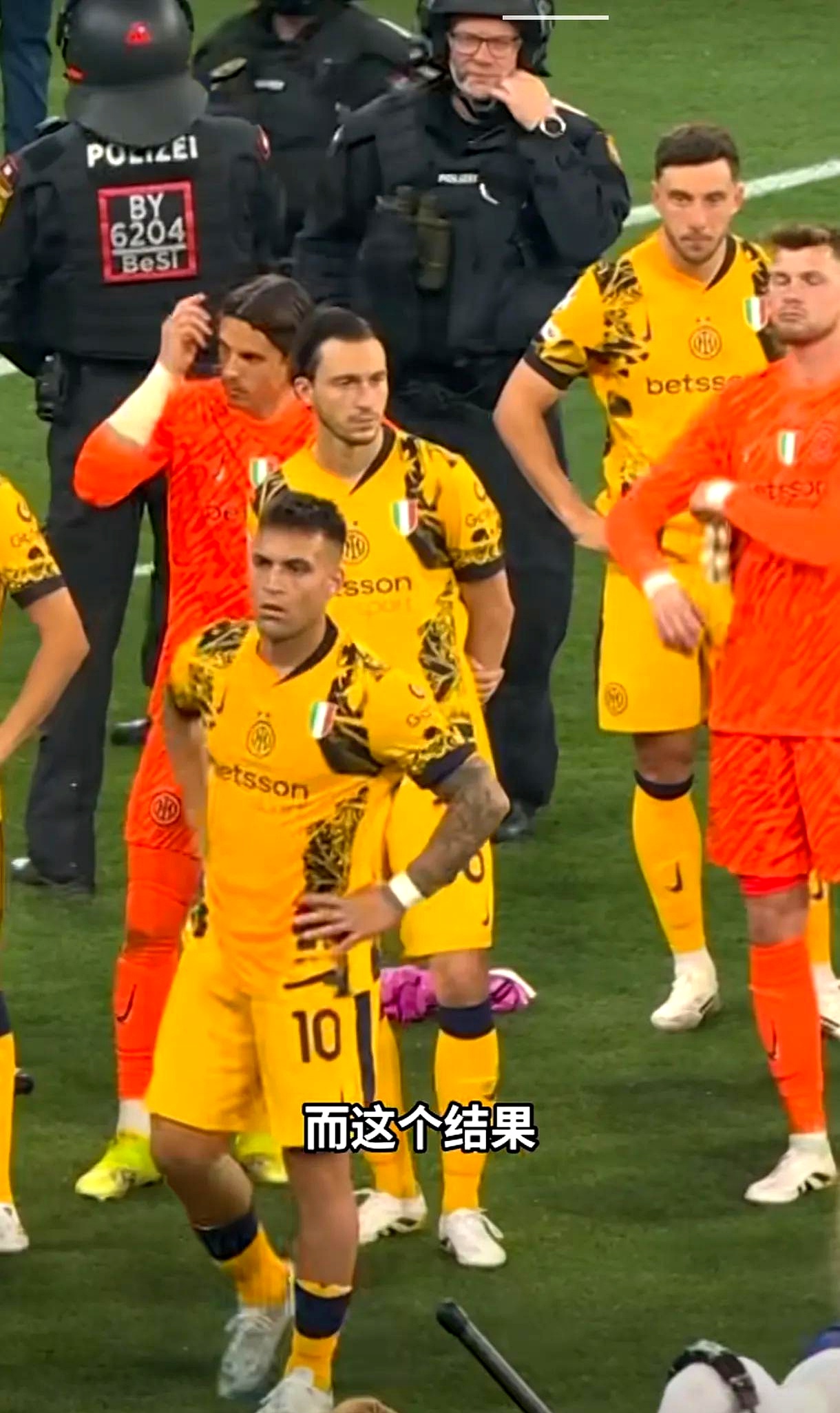 转折点西汉姆回应争议，欧联窗口期攻防权衡，气氛紧张，心理建设被强调的简单介绍