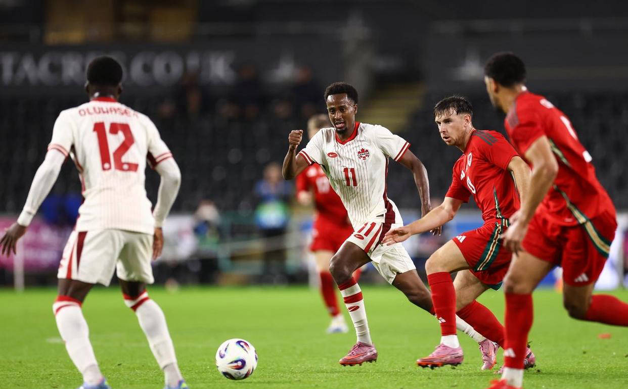 曼联迎法国杯关键赛;国际比赛日调整名单;压力陡增;年轻球员得到机会的简单介绍 曼联迎法国杯关键赛;国际比赛日调整名单;压力陡增;年轻球员得到机会的简单介绍